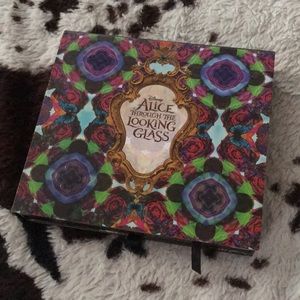 Alice through the looking glass palette